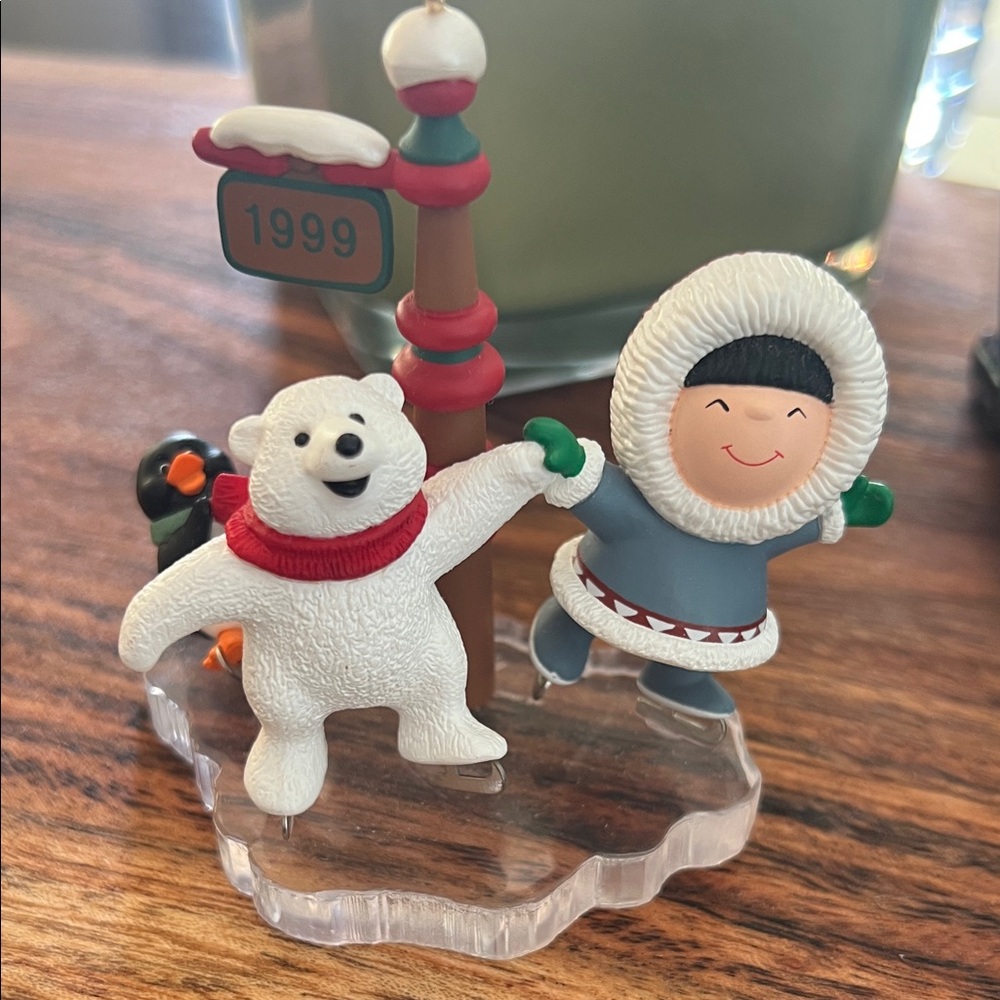 Vintage Hallmark Frosty Friends 1999 #20 Holiday Ornament